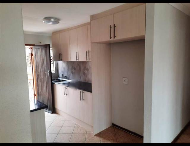 3 BEDROOM HOUSE FOR SALE IN THE ORCHARDS